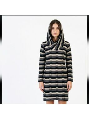 Sharagano Black and Cream Patterned Long Sleeve Dress
